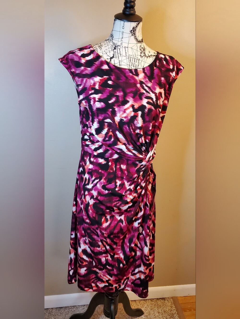 212 Collection Dress Womens M Pink Purple Abstract Side Ruched Sheath Knee Lengt